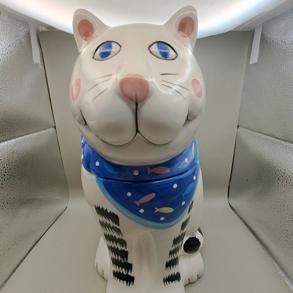 Coco Dowley Smiling Cat Cookie Jar Fish Bib Kerchief White Tabby Kitty 12" High - Picture 3 of 16